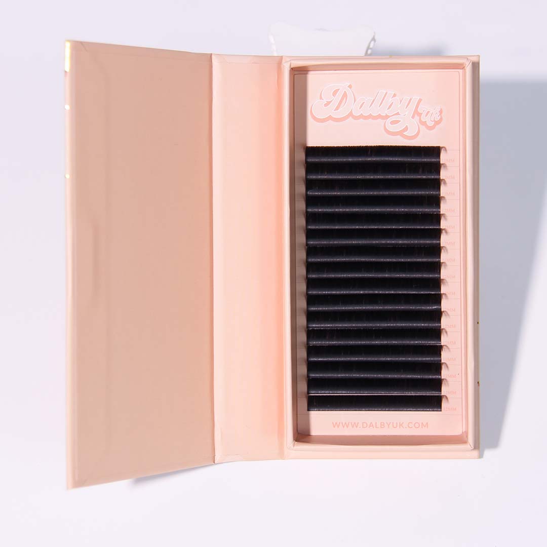 0.05 Luxury Volume Lashes