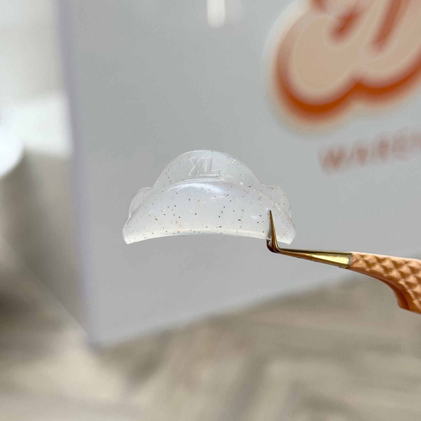 Glueless ‘Cloud Rounded’ Shields