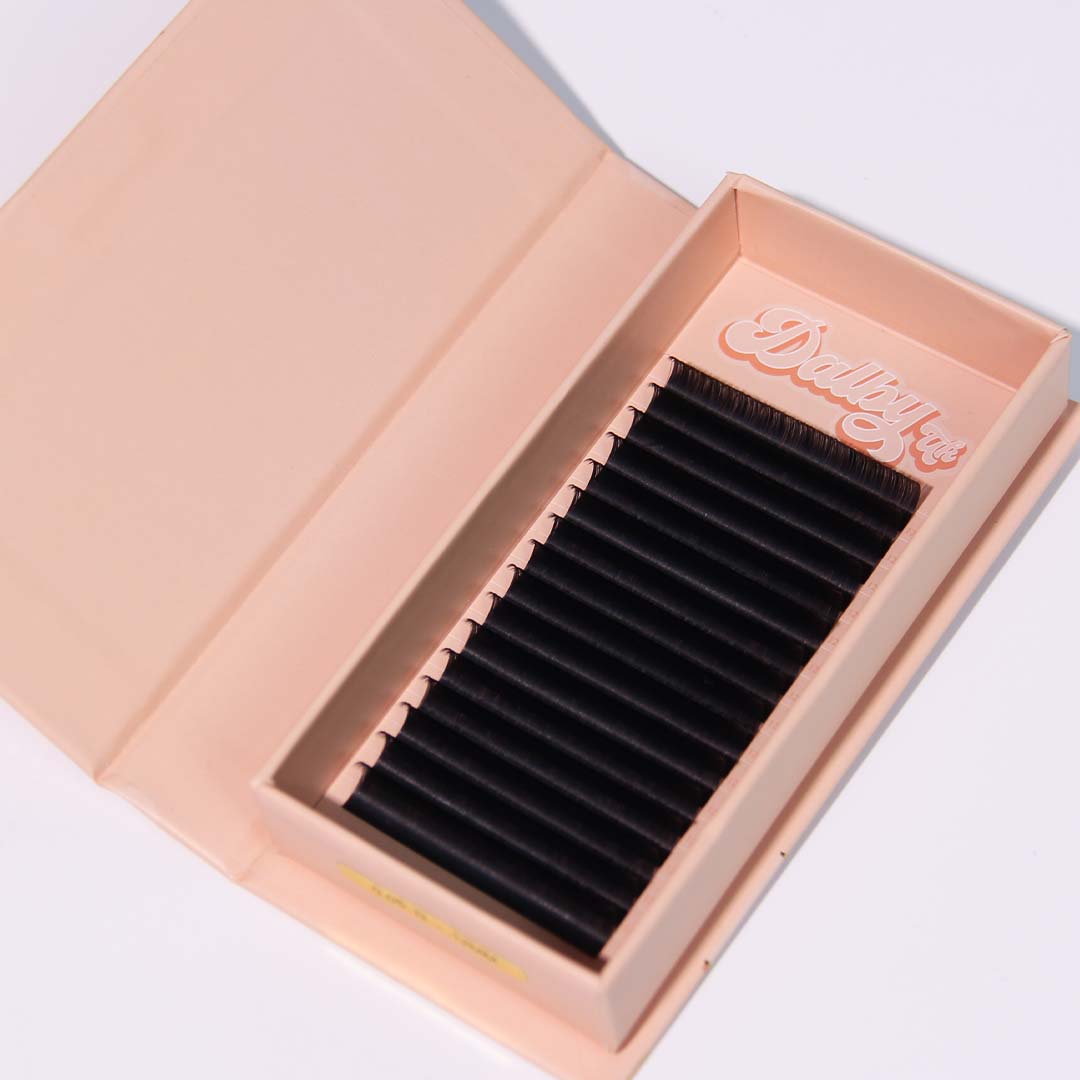0.05 Luxury Volume Lashes
